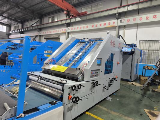 Automatische 5-stufige Hochgeschwindigkeits-Servo-Flute-Laminationsmaschine mit 160 m/min Geschwindigkeit und Servo-Motorsteuerung