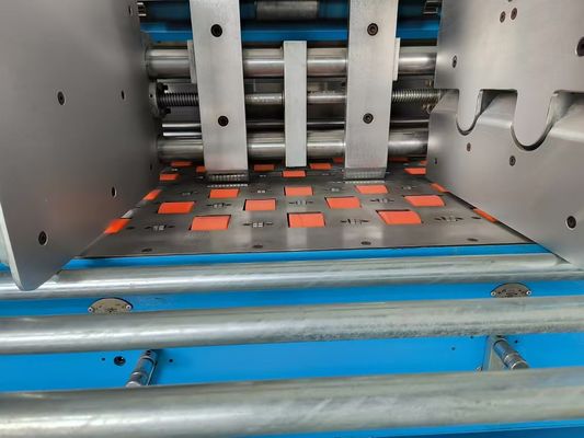 Hochgeschwindigkeitsflötenlaminiermaschine mit großer Aniloxrolle aus Edelstahl und zirkulierendem Klebsystem