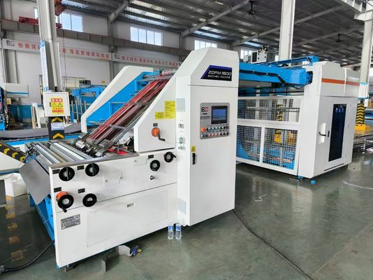 ZGFM Präzise Walzfluten-Automatische Flöten-Laminatormaschine Hochgeschwindigkeit 180m/Min