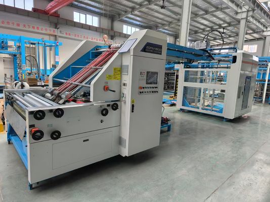 Elektrische Flötenlaminierer-Maschine für Wellpappe, ausgelegt für Papierstärken von 150 bis 800 g/m² und minimale Bogengröße 400 x 380 mm