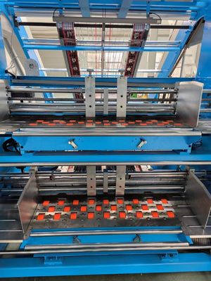 Automatische Blech-zu-Blatt-Laminationsmaschine mit Servo-Steuerung für die Lamination von 5Ply-Wallpapier und verschiedenen Laminationsarten