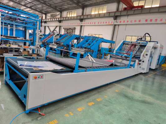 Automatische Rillenlaminatormaschine optimiert für Hochgeschwindigkeits-Wellpappenkaschierung und Lithokaschierung