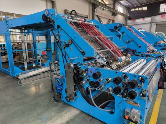 Automatische Flötenlaminiermaschine für die Lamination von Wellpappe und Litholamination im gewerblichen Bereich