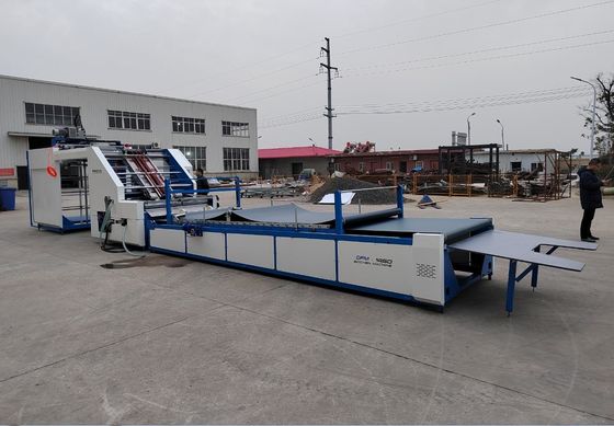 Automatische Wellpappe-Flöten-Laminiermaschine 1450 mm 1650 mm Hochgeschwindigkeit