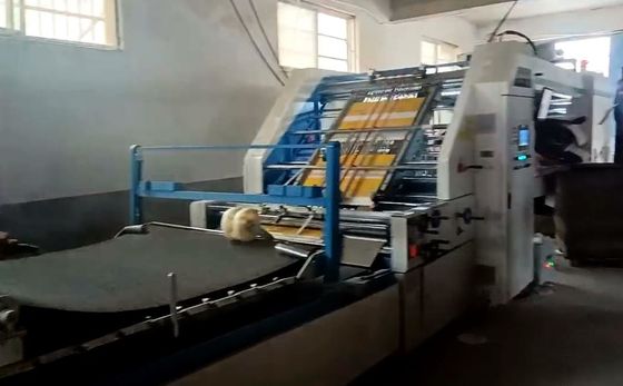 Wellpappen-Papier-Montage-Flöten-lamellierende Maschine automatisch